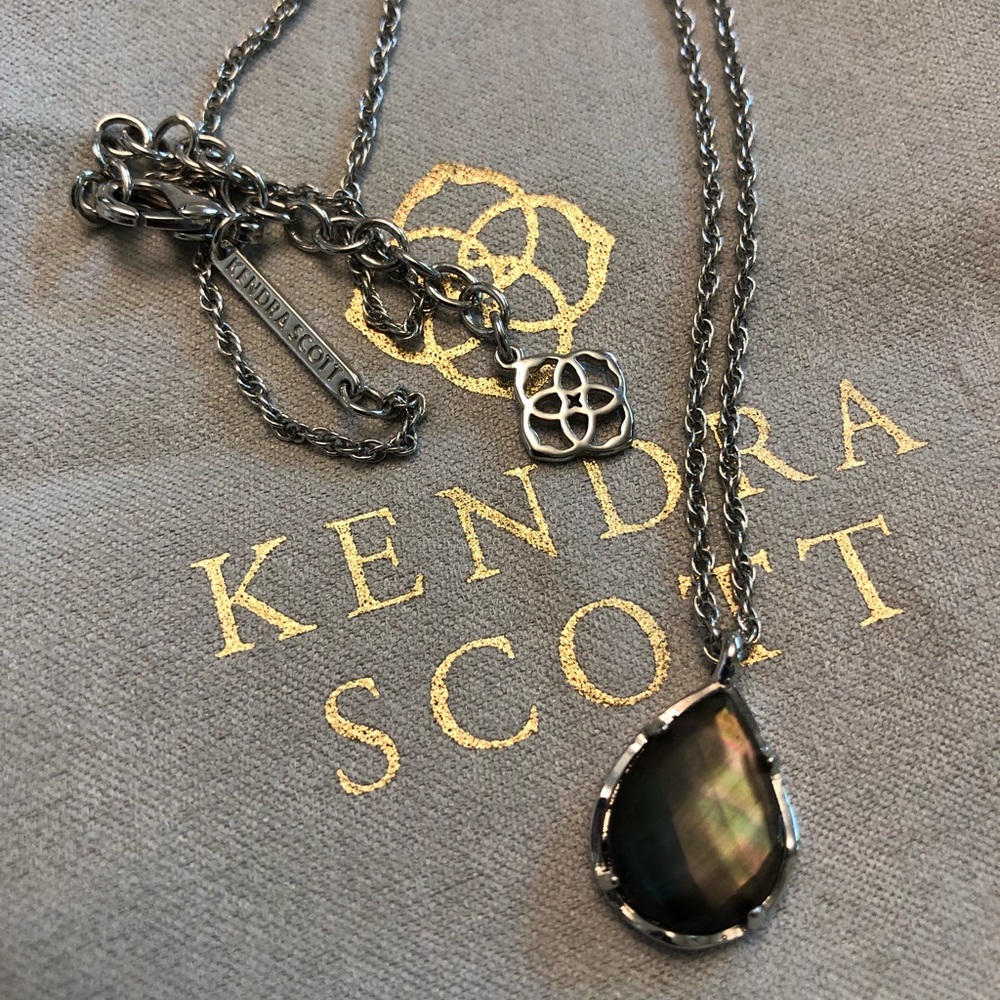 Kendra Scott Necklace